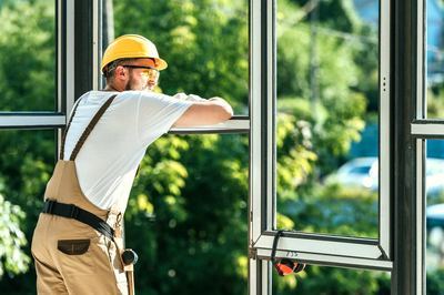 Fensterwartung Röhrmoos – Beschlag einstellen